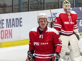 Historicky první hokejový zápas PKS okna